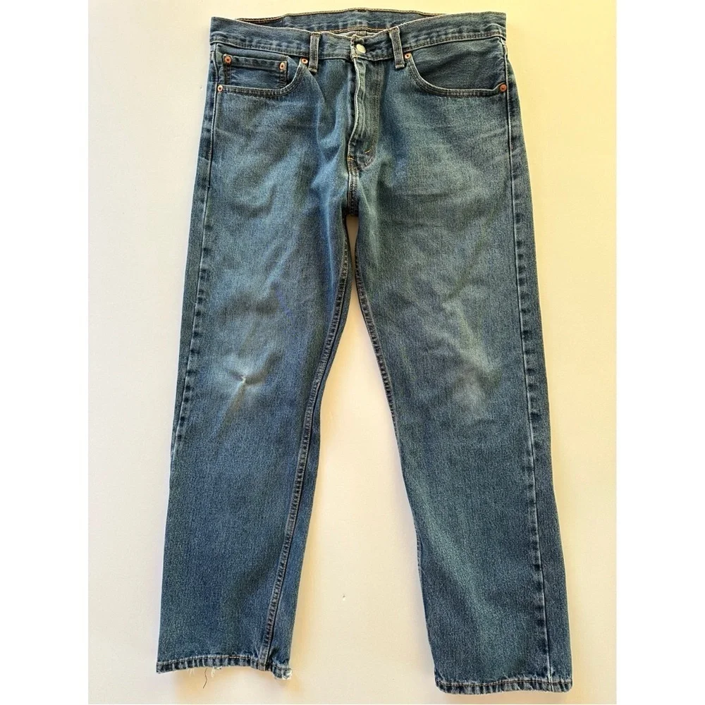 Levi's 505 Regular Fit Straight Leg 35 Distressed